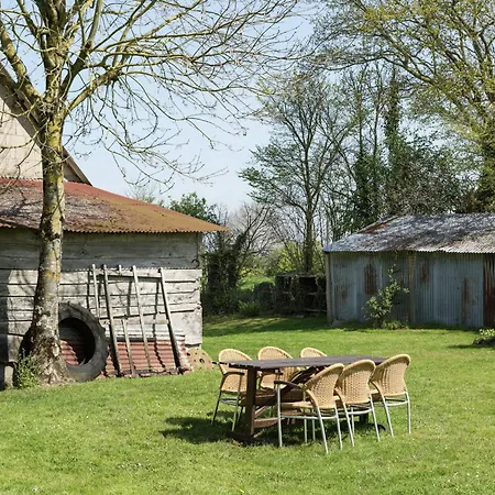 Gouvets Family Retreat בית נופש